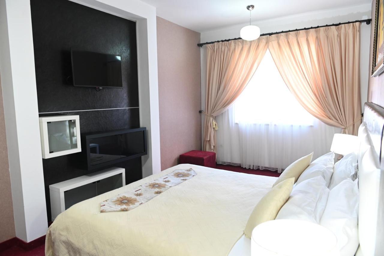 Hotel Liss Lezhë 외부 사진