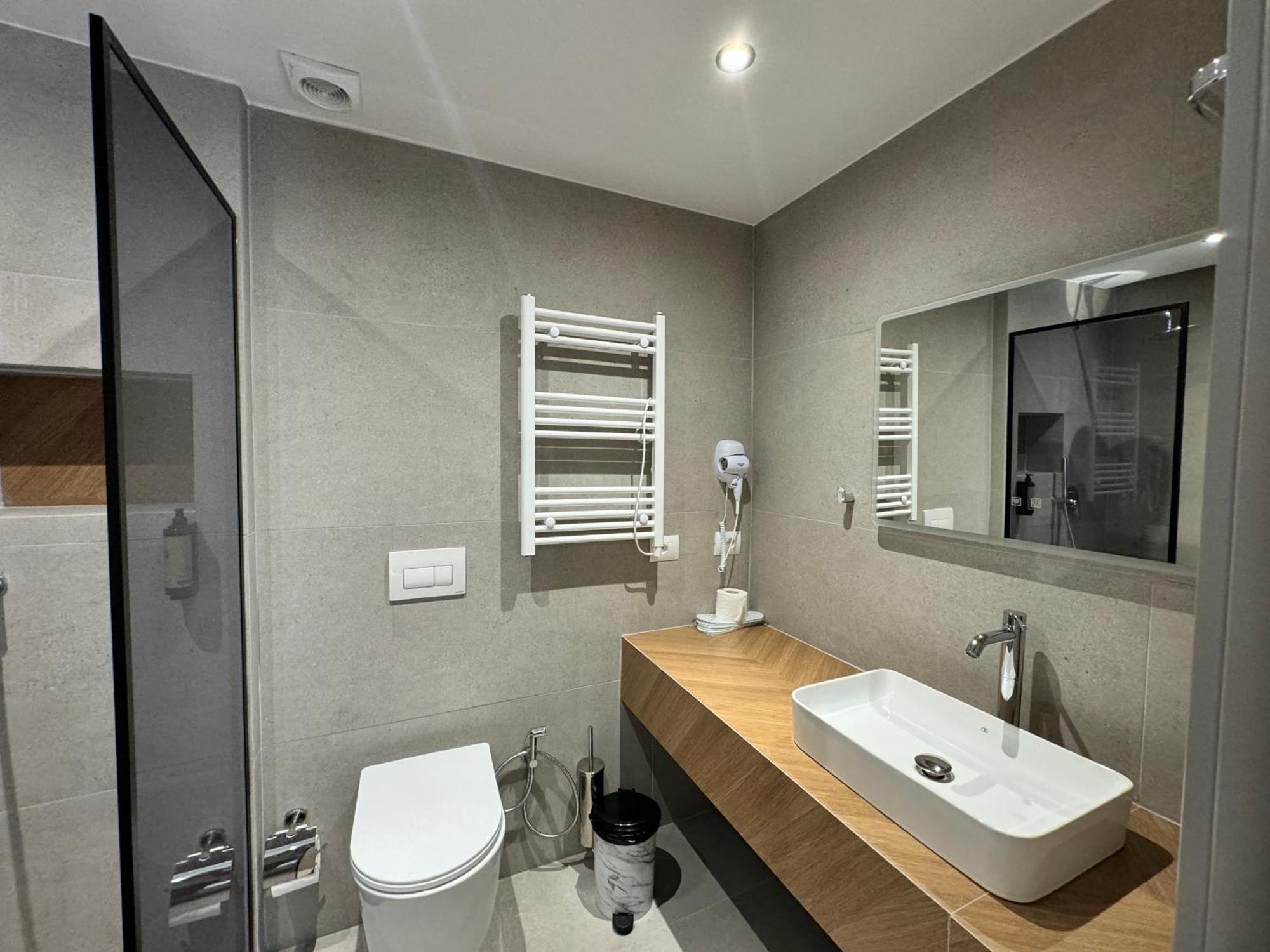 Hotel Liss Lezhë 외부 사진
